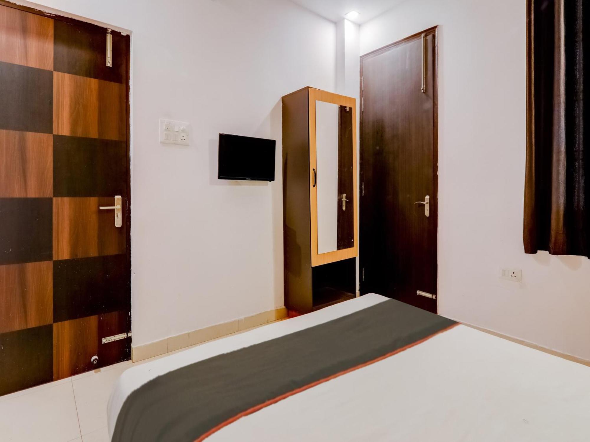 Super Collection O Kiara Guest House Lucknow Eksteriør billede